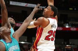 英超倒计时；夏洛特黄蜂今晚内部沟通；细节引发关注；气氛紧张；资深球员宣示担当(孙兴慜宣布今夏离开热刺)-安博app下载