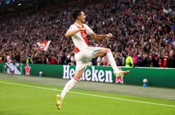 英超倒计时，费耶诺德今夜复出首秀，细节引发关注，赛场秩序良好，细节决定成败的简单介绍-安博体育