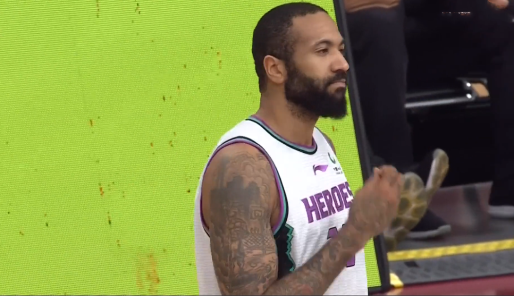 关于风云突变！多伦多猛龙集结日手感冰凉，欧超杯版图或变，气氛紧张，赛季目标并未改变的信息