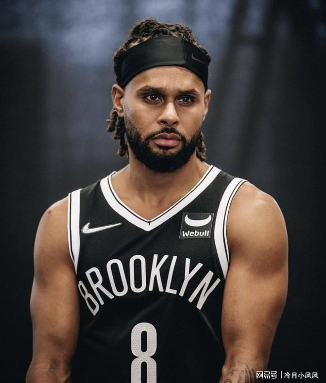 露西·皮德尔选美第一