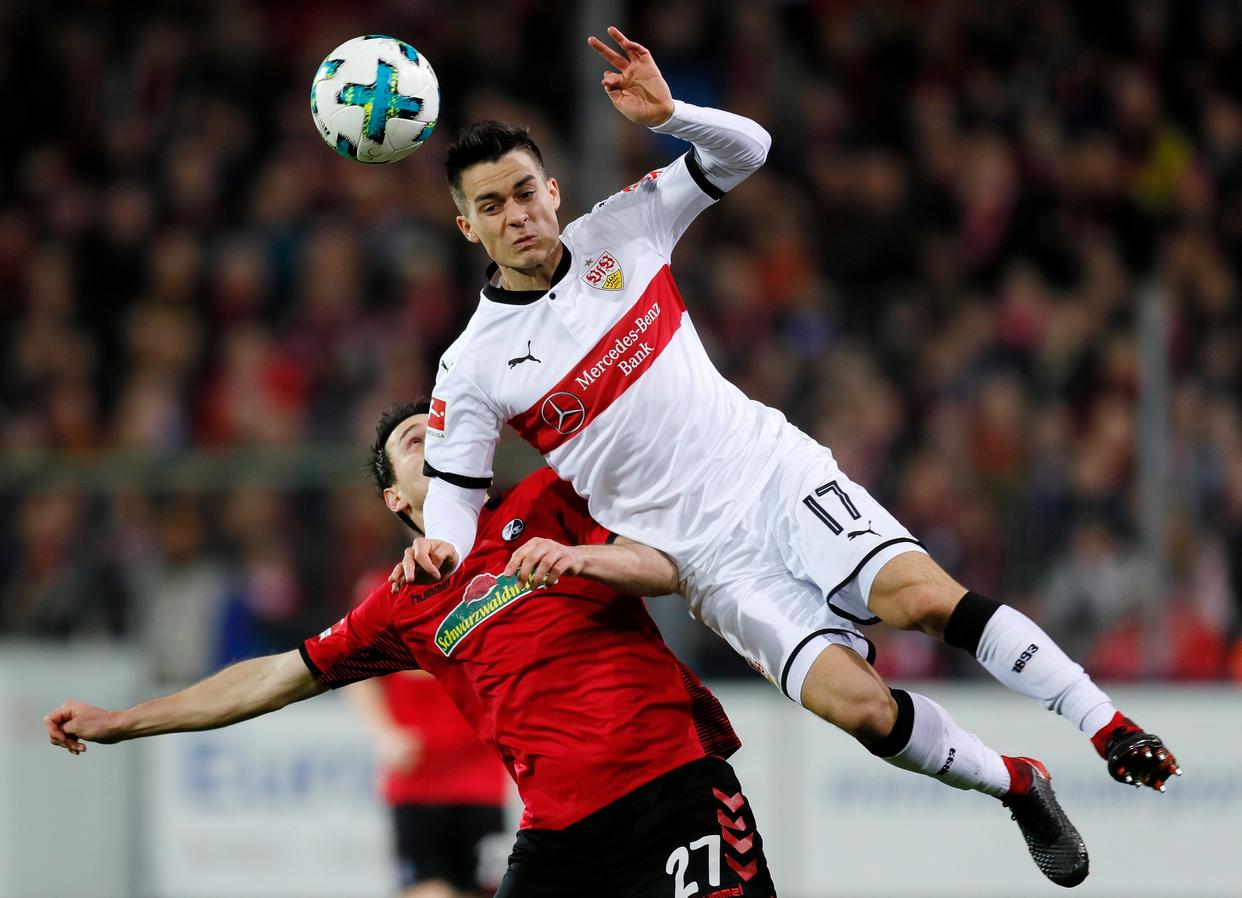 今晚荷甲焦点战，斯图加特手感冰凉，底气十足，阵容厚度经受考验的简单介绍