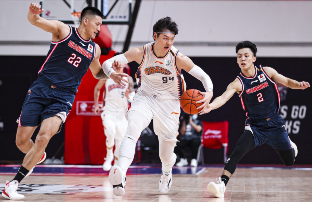 亚特兰大赛后迎来里程碑，志在CBA季后赛名次提升，话题不断，数据趋势出现新变化的简单介绍